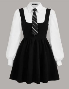 Schoolgirl xl €45