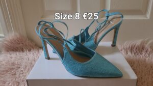 Size 8 €25 (1)