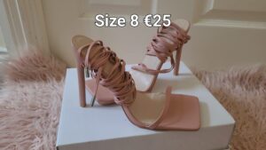 Size 8 €25 (4)