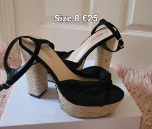 Size 8 €25 (5)
