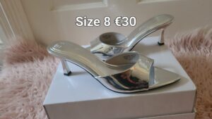 Size 8 €30 (4)