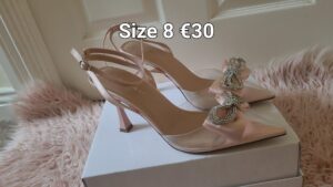 Size 8 €30 (5)