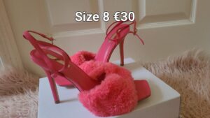 Size 8 €30 (7)