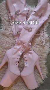 Size 9 €150